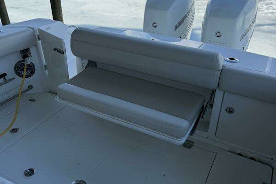 Boston Whaler  Yacht For Sale