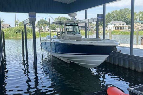 Boston Whaler  Yacht For Sale
