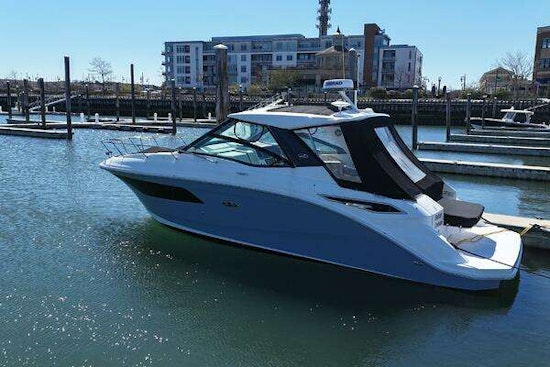 Sea Ray 320 COUPE Yacht For Sale