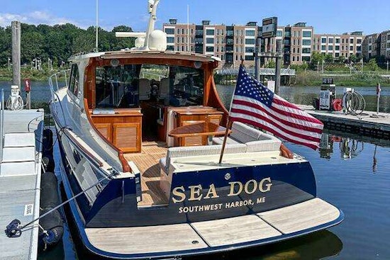 Hinckley Talaria 43 Yacht For Sale