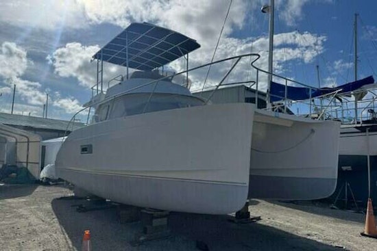 Fountaine Pajot  Yacht For Sale
