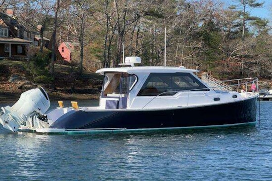 True North 34 Outboard Express Yacht For Sale