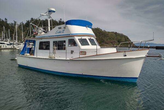 Cheoy Lee 35 Sedan Trawler Yacht For Sale