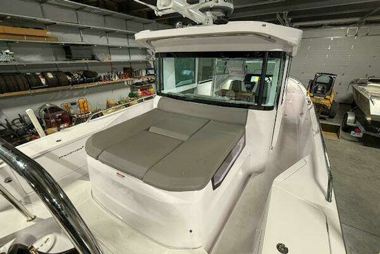 Axopar 37 XC CROSS CABIN Yacht For Sale