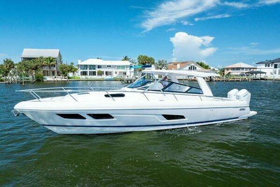 Intrepid 438 Evolution Yacht For Sale