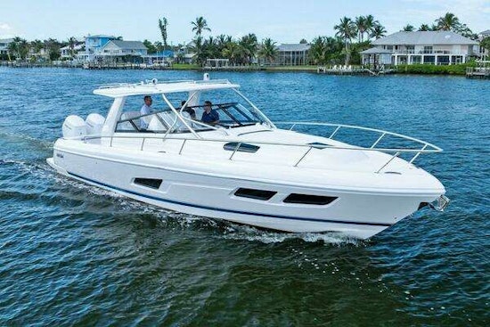 Intrepid 438 Evolution Yacht For Sale