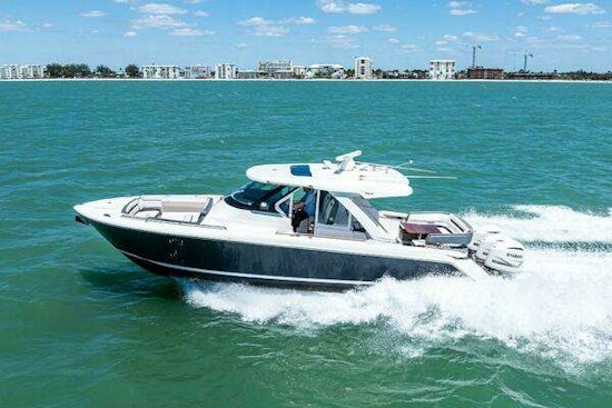 Tiara Sport LS Yacht For Sale