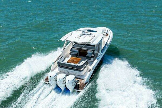 Tiara Sport LS Yacht For Sale