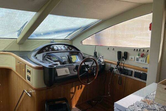 Sunseeker 75 Flybridge Yacht For Sale