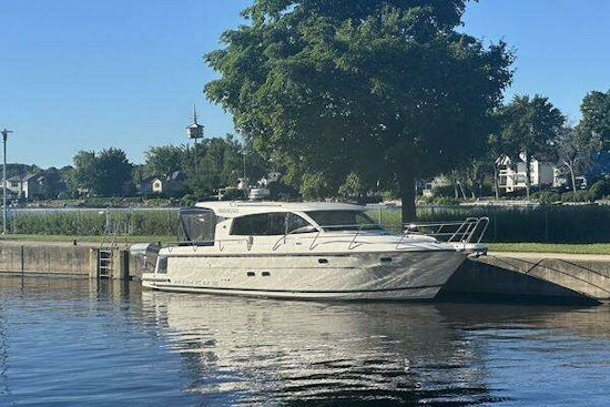 Nimbus 405 Coupe Yacht For Sale