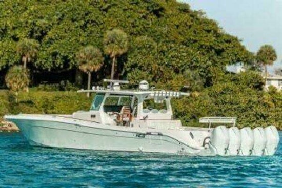 HCB Suenos Yacht For Sale