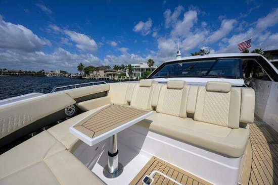 Cruisers GLS-OB Yacht For Sale