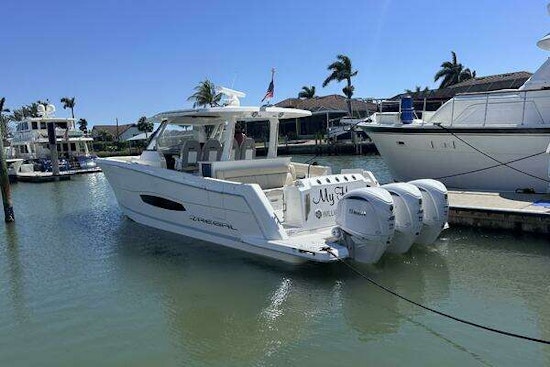 Regal 38 SAV Yacht For Sale