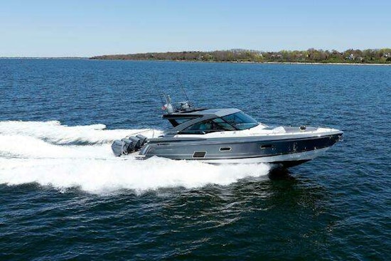 Formula 430 Super Sport Crossover Yacht For Sale