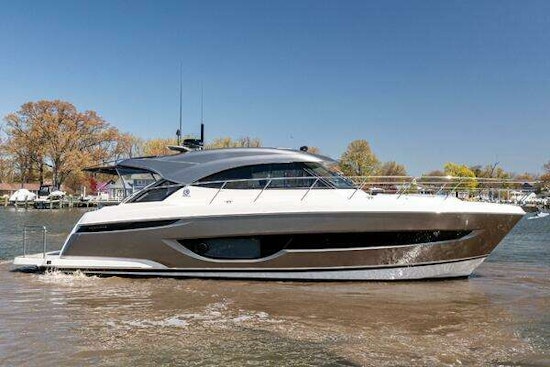 Riviera 4600 Sport Yacht Yacht For Sale