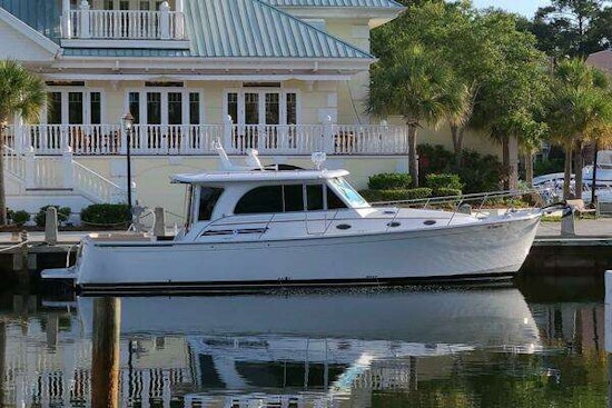 Back Cove 41 Express Cruiser Yacht For Sale