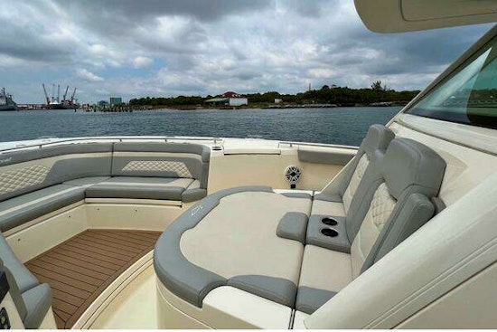Scout 330 LXF Yacht For Sale