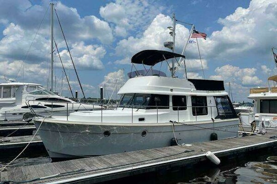 Beneteau 34 Swift Trawler Yacht For Sale