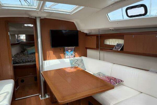 Beneteau  Yacht For Sale
