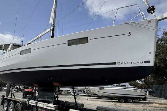Beneteau Oceanis Yacht For Sale