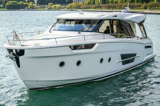 Greenline 45 Coupe HYBRID Yacht For Sale