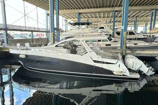 Azimut 40 Verve Yacht For Sale