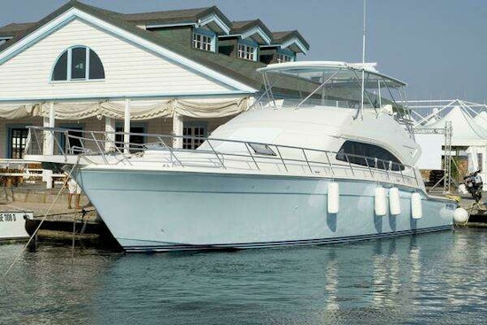 Bertram 630 Convertible Yacht For Sale
