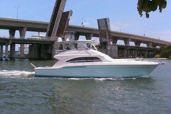 Bertram 630 Convertible Yacht For Sale