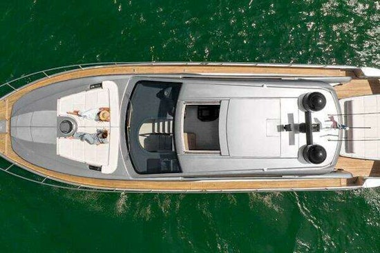 Pershing 62 Yacht For Sale