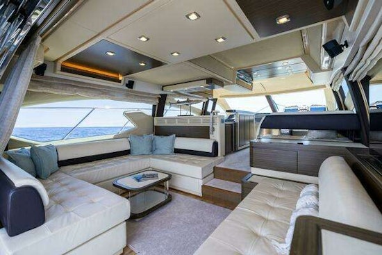 Azimut 64 Flybridge Yacht For Sale