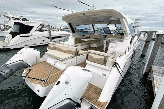 Aquila 36 Yacht For Sale