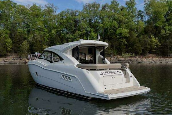 Carver C37 Yacht For Sale