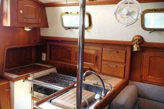 Pacific Seacraft 34 Yacht For Sale