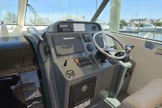 Pursuit 345 Offshore Yacht For Sale