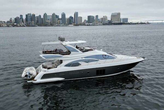 Azimut 60 Flybridge Yacht For Sale