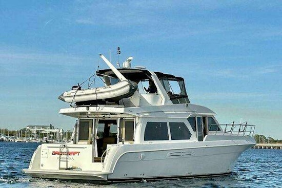 Navigator 5400 Yacht For Sale