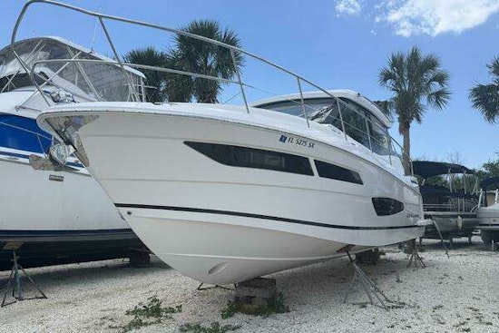 Regal 38 XO Yacht For Sale