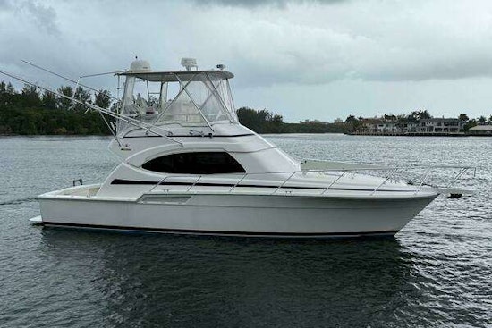 Bertram 390 Yacht For Sale