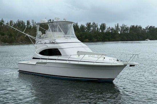 Bertram 390 Yacht For Sale