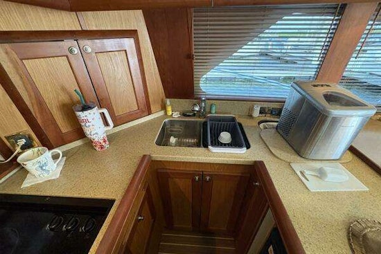 Luhrs 41 Convertible Yacht For Sale