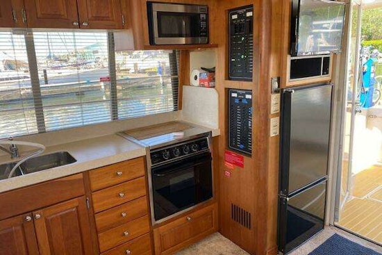Mainship 400 Trawler Yacht For Sale