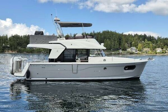 Beneteau 35 Swift Trawler Yacht For Sale