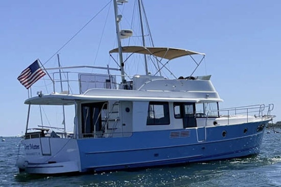 Beneteau Swift Trawler 44 Yacht For Sale