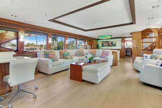 Hargrave Capri Skylounge Yacht For Sale