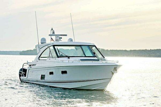 Formula 400 Super Sport Crossover Yacht For Sale