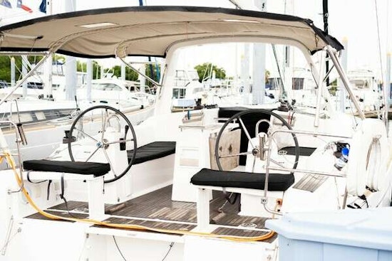 Beneteau  Yacht For Sale