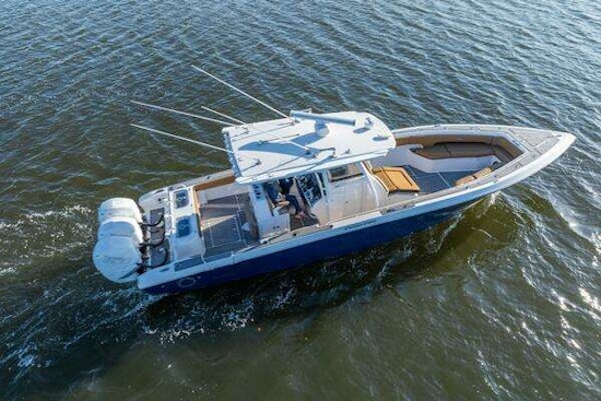 Fountain 38CC Yacht For Sale