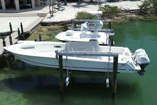 SeaVee 390B Center Console Yacht For Sale