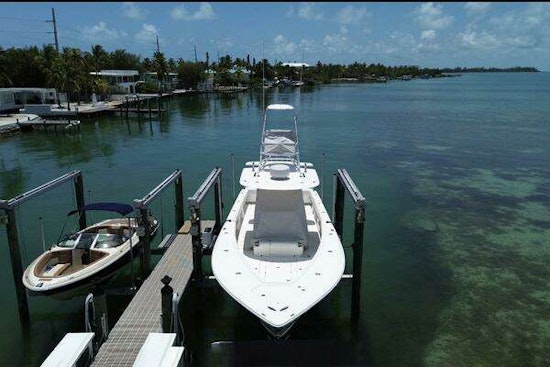 SeaVee 390B Center Console Yacht For Sale