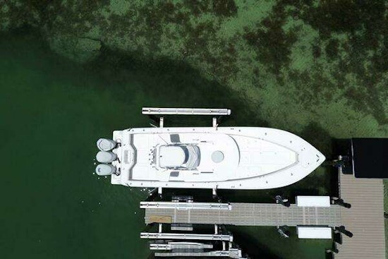 SeaVee 390B Center Console Yacht For Sale